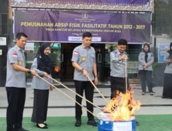 Pemusnahan Arsip di Kemenkum Riau: Wujud Komitmen Tata Kelola Pemerintah yang Akuntabel