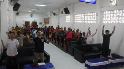 Pembinaan Rohani Nasrani di Lapas Kelas IIA Pekanbaru: Warga Binaan Jalani Ibadah Bersama
