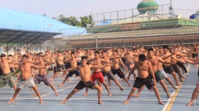 Gerak Sehat Dari Balik Jeruji: Warga Binaan Lapas Kelas IIA Pekanbaru Gelar Senam Bersama