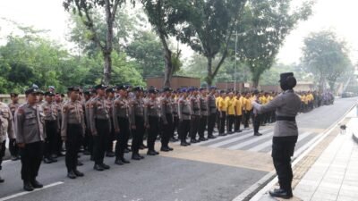 Kapolda Riau Pimpin Gotong Royong Massal di Taman Labuai, Polresta Pekanbaru Perkuat Sinergi Jaga Lingkungan Kota