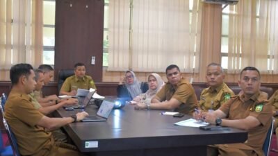 Kepala Badan Kesbangpol Riau Pimpin Rapat Penyempurnaan Ranwal Renja 2027 dan Monev Februari 2026