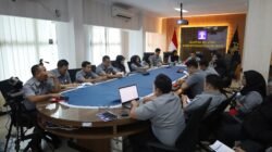 Kakanwil Kemenkum Riau Pimpin Rapat Evaluasi Kinerja Kemenkum Riau, Akselerasi Capaian Target B03