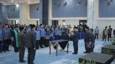 Wali Kota Pekanbaru Lantik 200 PNS dan 104 Pejabat Fungsional