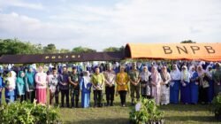 Peringati HUT ke-76 IGTKI-PGRI, Pemprov Riau Serahkan 100 Bibit Pohon Untuk Hijaukan Sekolah