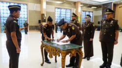 Kajati Riau Resmi Melantik dan Mengambilan Sumpah Jabatan Sejumlah Pejabat Struktural Kejati Riau