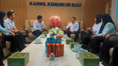 Kaban Kesbangpol Riau Lakukan Kunjungan Kerja dan Silaturahmi ke Kanwil Kemenkum Riau