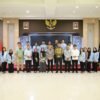 Tutup Masa Magang Berdampak Mahasiswa FH UNRI, Kakanwil Kemenkum Riau Berpesan Pentingnya Integritas dalam Praktik Hukum