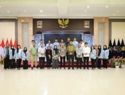 Tutup Masa Magang Berdampak Mahasiswa FH UNRI, Kakanwil Kemenkum Riau Berpesan Pentingnya Integritas dalam Praktik Hukum