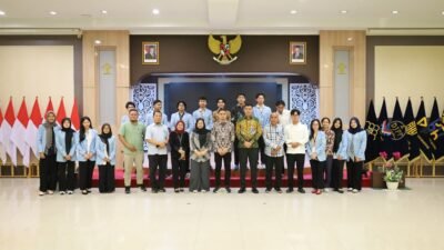 Tutup Masa Magang Berdampak Mahasiswa FH UNRI, Kakanwil Kemenkum Riau Berpesan Pentingnya Integritas dalam Praktik Hukum