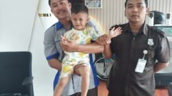 Anak Bernama Apin Akhirnya Ditemukan dan Kembali Ke Orang Tuanya Atas Kesigapan Personel Polresta Pekanbaru