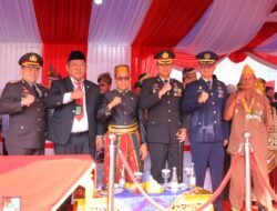 Kapolresta Pekanbaru Hadiri Upacara HUT ke-81 Kemerdekaan RI di Halaman Kantor Wali Kota