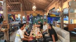 Unit 3 Subdit Politik Dit Intelkam Polda Riau Melakukan Edukasi Kepada Tokoh Masyarakat dan Pemuda Pelalawan Terkait Gangguan Kamtibmas