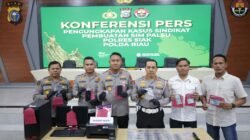 Sindikat SIM Palsu Dibongkar, Tiga Pejabat Polres Siak Diberikan Penghargaan
