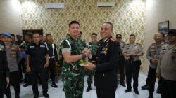 Kapolresta Pekanbaru Sambangi Denpom 1/3 dan Kodim 0301 di HUT ke-81 TNI