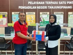 Kejaksaan negeri karimun melakukan pelimpahan Tahanan dan Berkas Perkara Tindak Pidana Korupsi Desa di Kabupaten Karimun.
