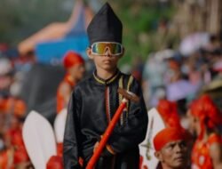 Rayyan Arkan Dikha: Bocah Viral di Pacu Jalur Kuansing yang Bikin Dunia Terpukau